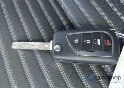 2021 Toyota Camry Se z USA, uszkodzony, nr VIN 4T1G11AK1MU482196